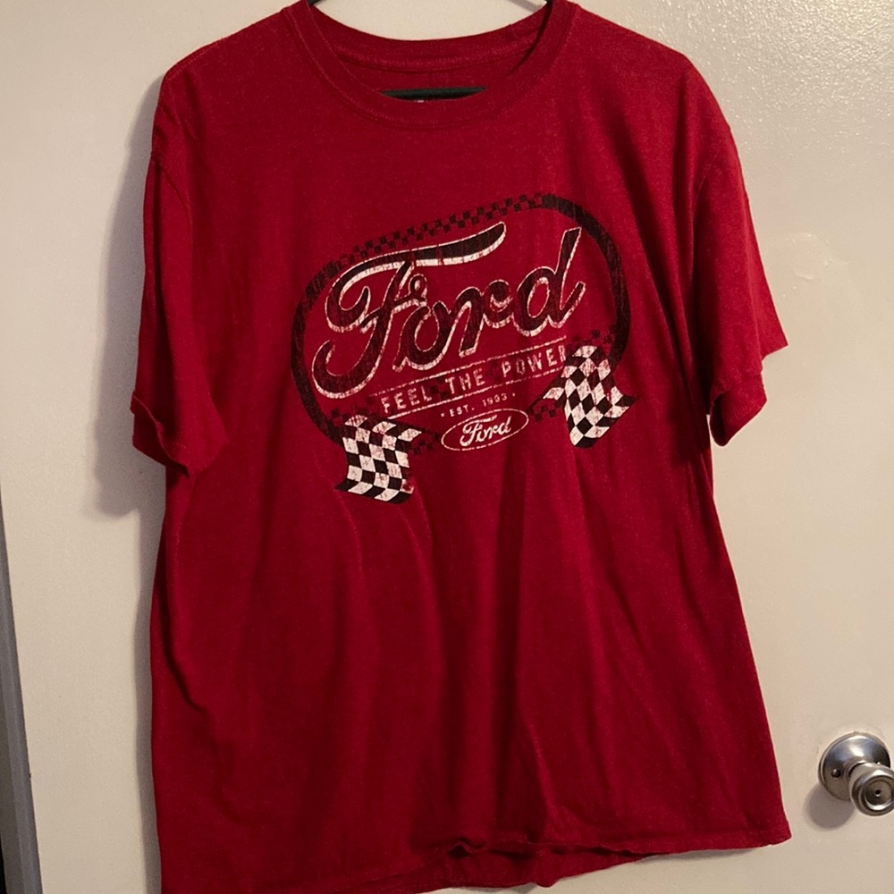 🟣 Ford Men’s Short-sleeve Graphic Tee (size XL)